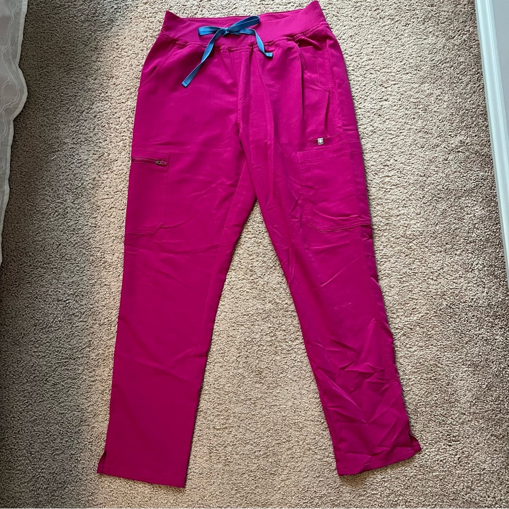 Figs Kade Cargo Scrub Pants in Fuchsia